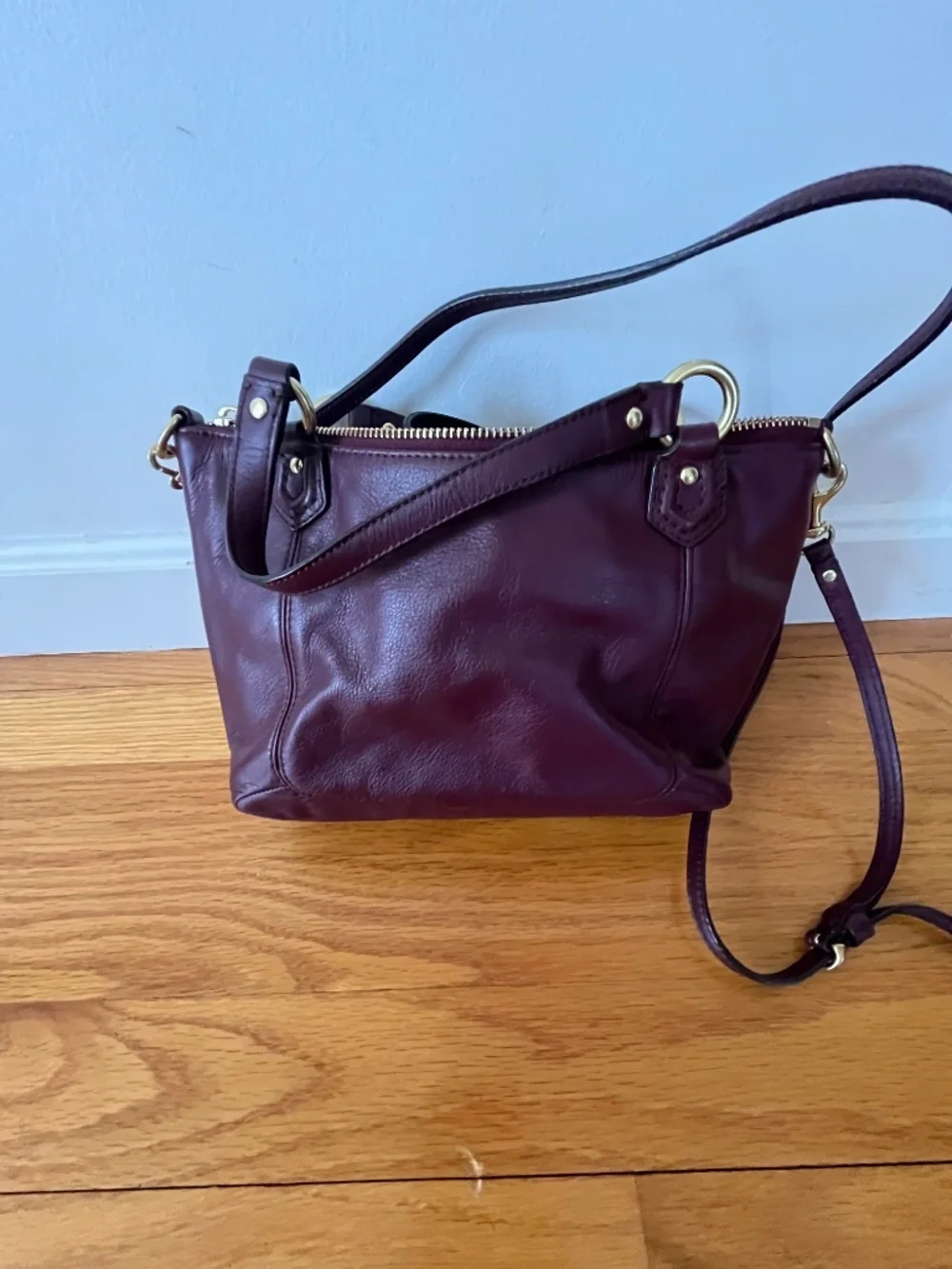 Handbag - Picture 2 of 2